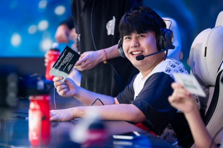 继续优化这 继续优化这