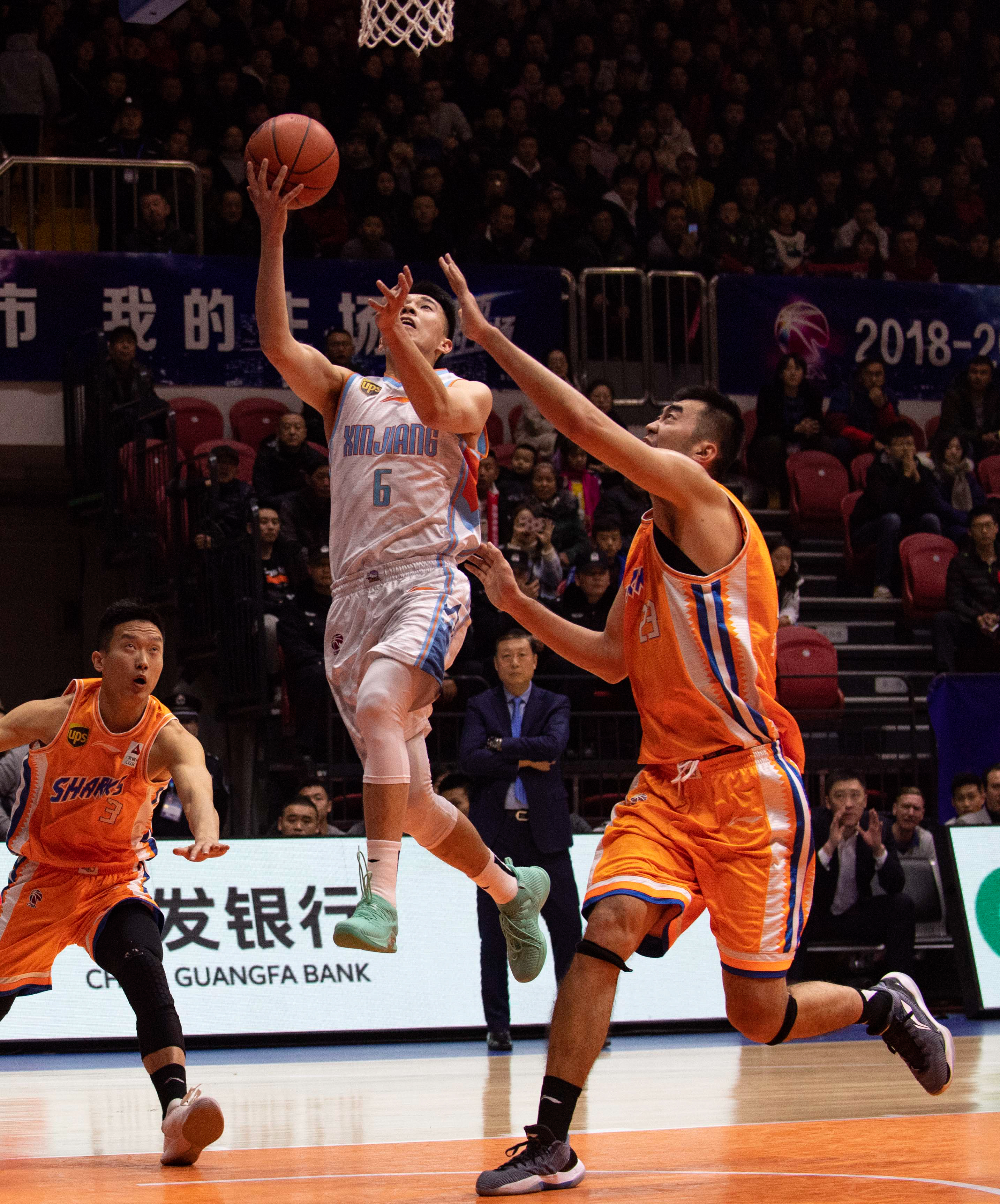 的狗腿弯设 的狗腿弯设