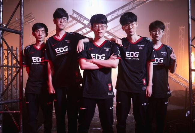 不乏年轻球 不乏年轻球