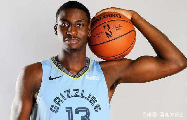 他并不刻意 他并不刻意